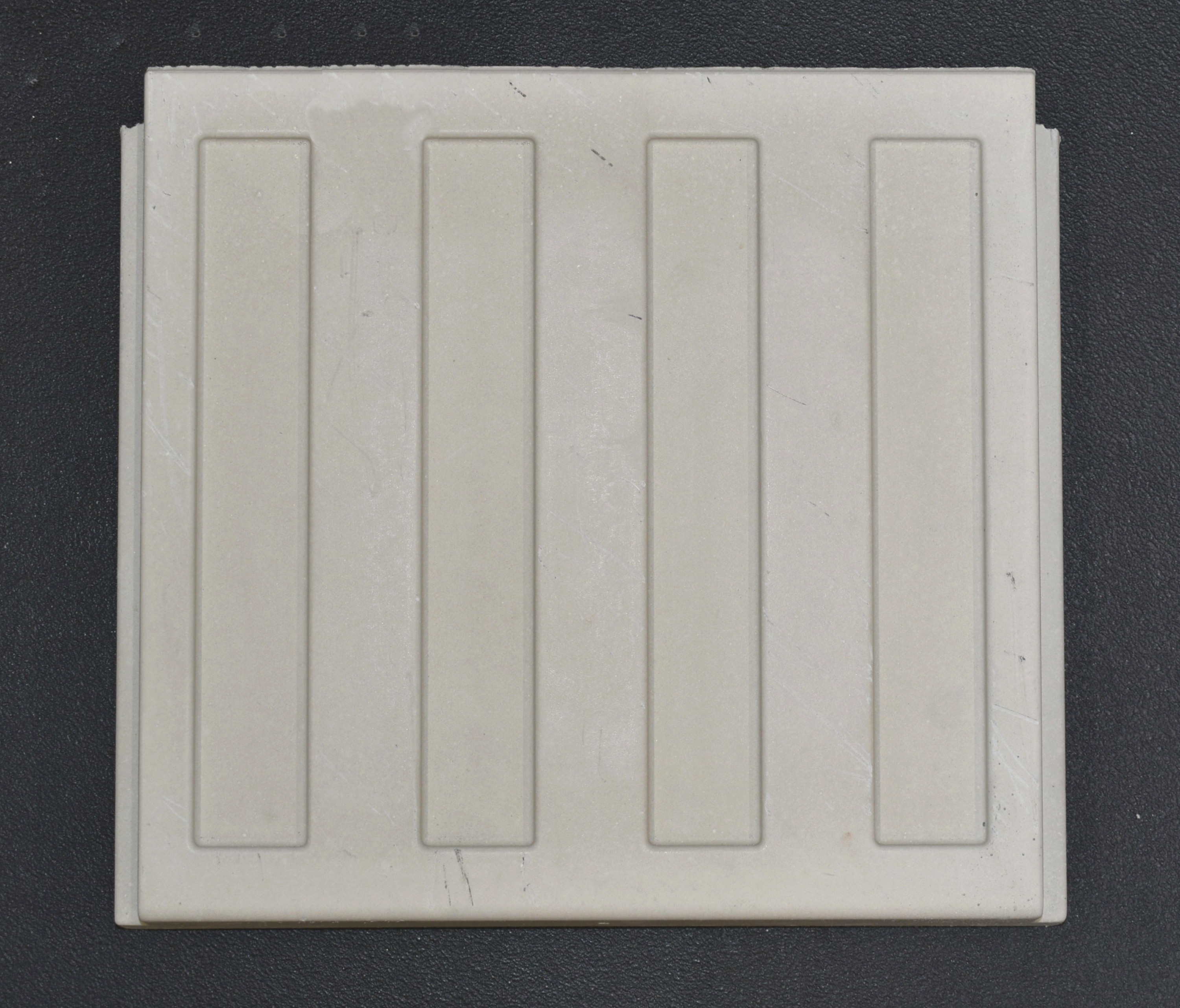 Spartherm Arte 3RL-80h Rückwandstein mittig unten C